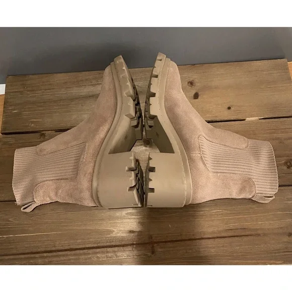 Steve Madden Women's Zappa Lug Sole Boots Size 11 Suede Mushroom Beige Ribbed - Picture 8 of 16